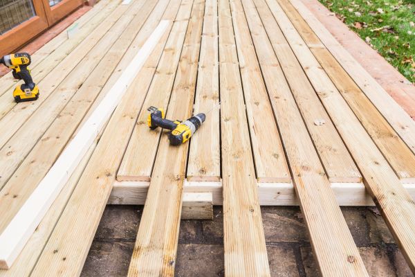 Cost of Damaged Deck Boards Repair in Spring Hill