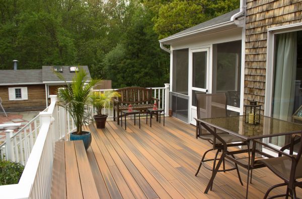 Cost of Decking Service in Spring Hill